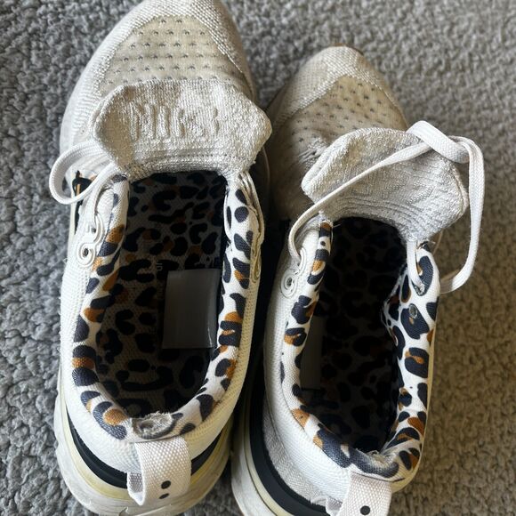 Nike React Infinity Flyknit Womens 7 Running Work STAINS DJ5932-001 - Picture 11 of 15